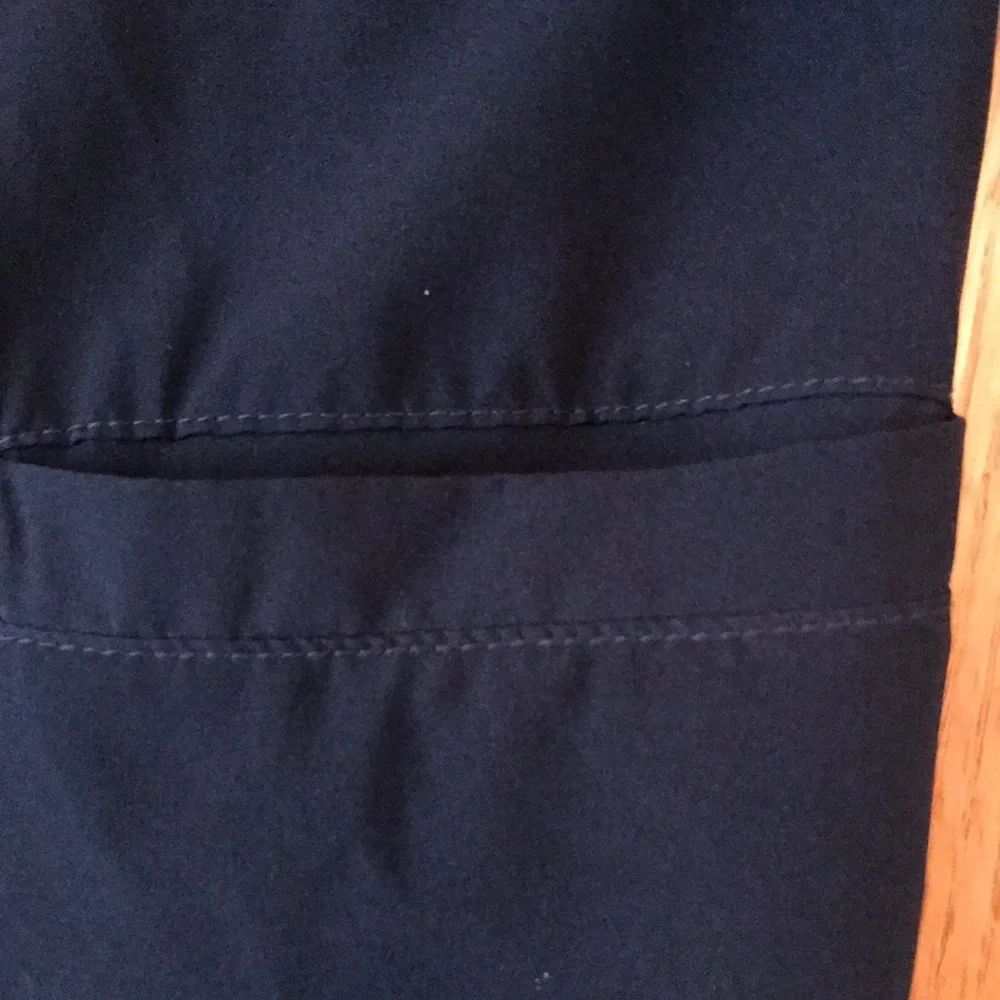 Oakley size 40 black stretch nylon 9.5” hybrid cargo board shorts swim water EUC
